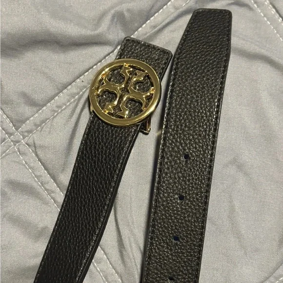 Tory Burch Black Leather Belt with Gold Logo Buckle - Picture 3 of 7